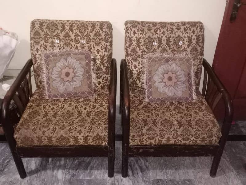 7 seater sofa set Good Condition 2