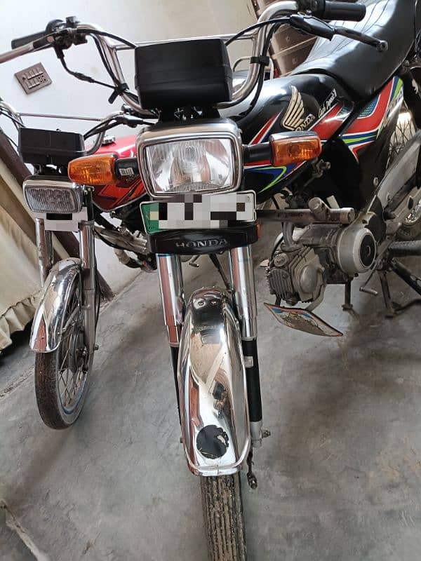 Honda CD70 3