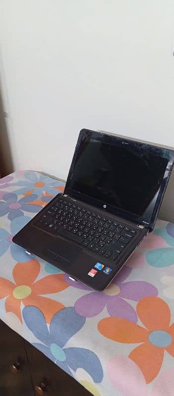 HP DV3 Laptop Core i3 Notebook 4GB DDR3 Ram 1 GB Graphics Card 9