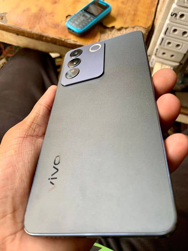 vivo v27 7