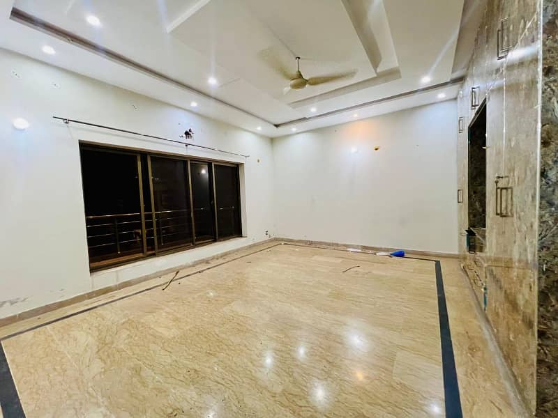 1 Kanal Upper Portion With Gas Available For Rent In Garden Near Bahria Town Lahore 2