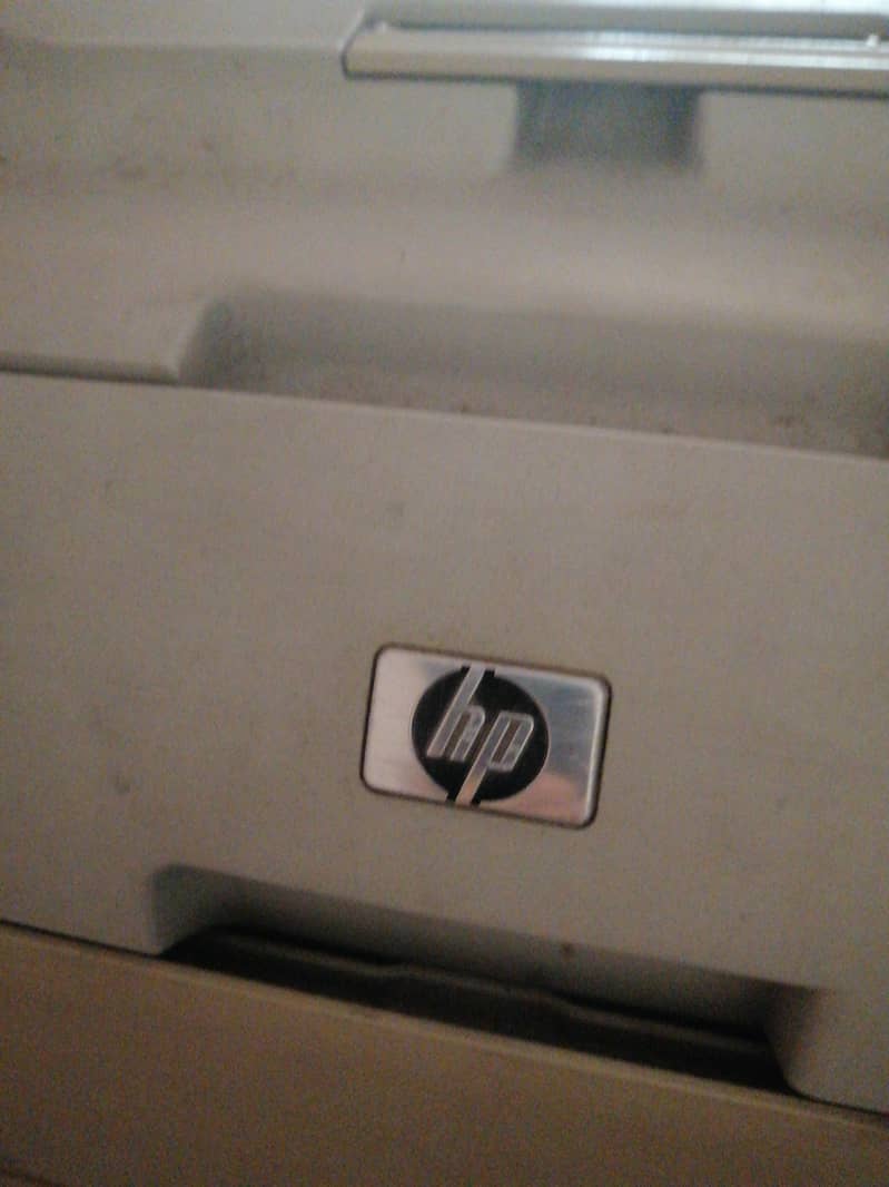 Hp laser jet color printer 1