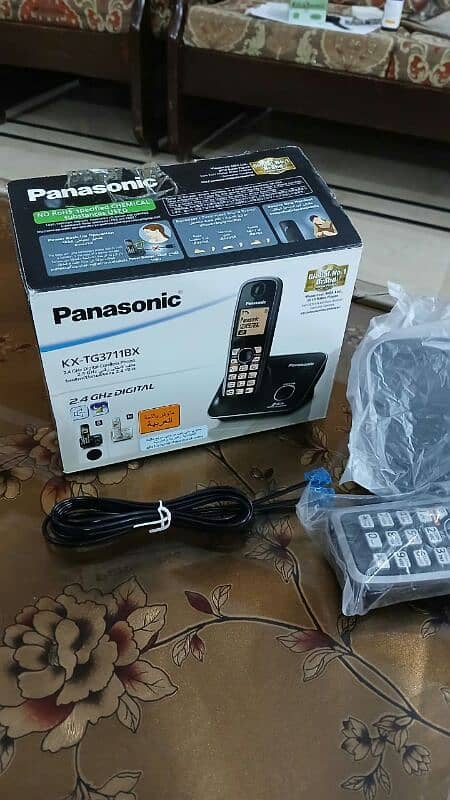 Panasonic cordless phone 3711 By Malaysia 15 days ues free delivery 1