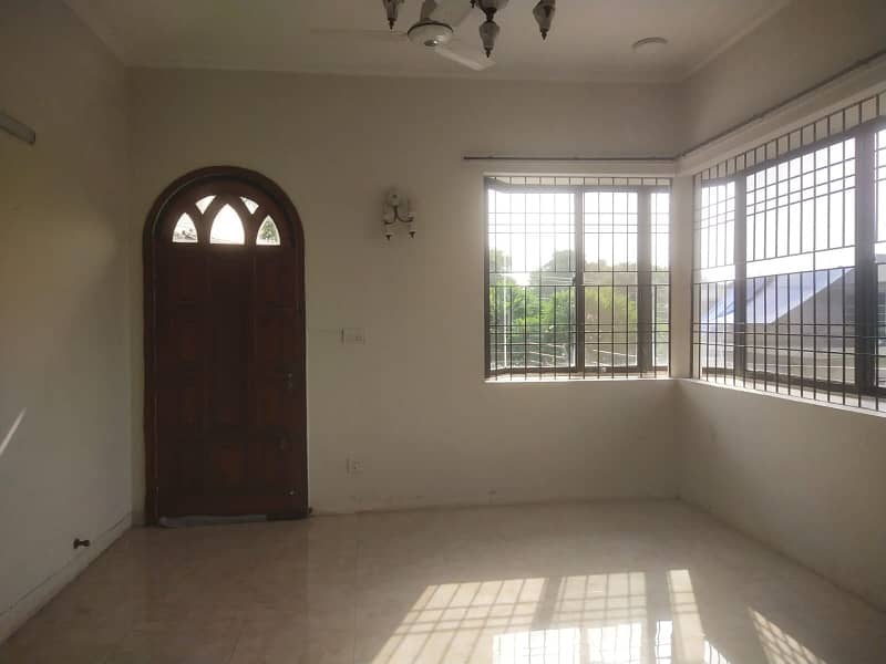 22 Marla Upper Portion 3 Bed Tv Lounge Separate Gate Available In DHA Phase 1 Near J Block Club 13