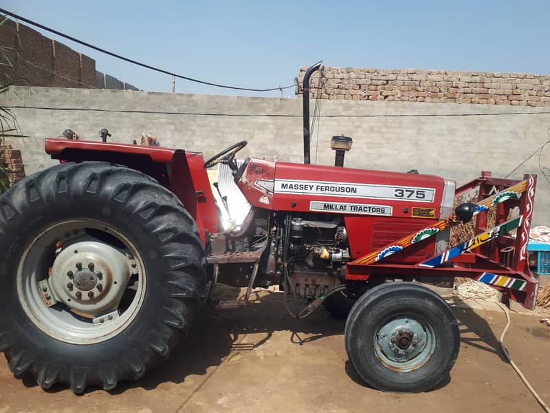 Massey Ferguson  375 Model  2010 1