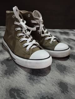 longer canvas shoes olive green colour all most new size 43