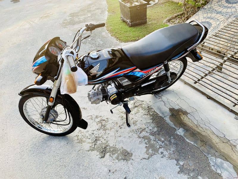 Honda CD 70 Dream Black 0