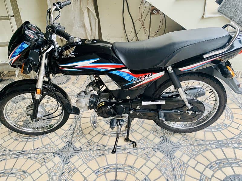 Honda CD 70 Dream Black 2