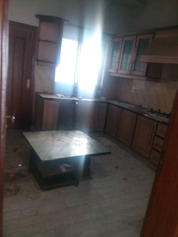 5 marla lower portion for rent in Johar town for Family and female and bachelor Silent office (Call center + Software house) 9