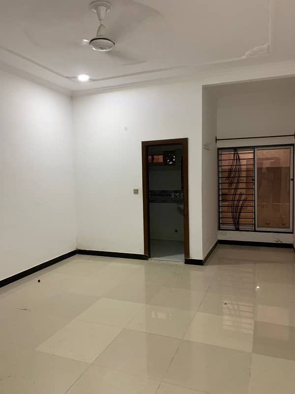 10 Marla Ground Portion For Rent In G-13/4 6