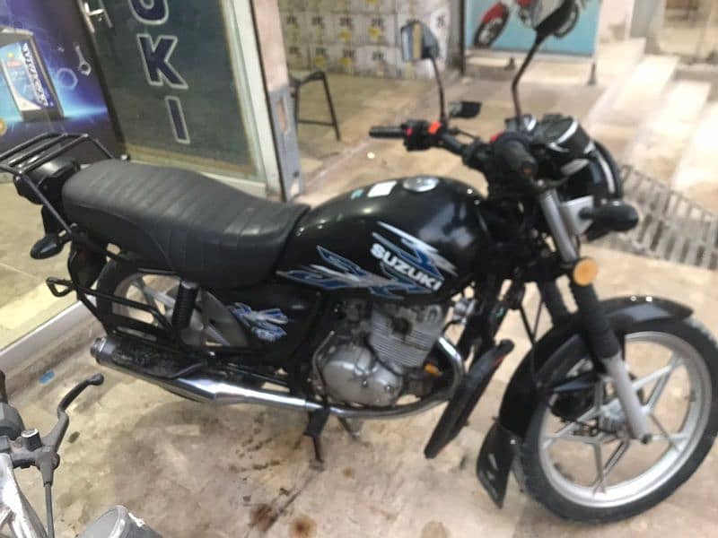 suzuki gs150SE 2018 black 1