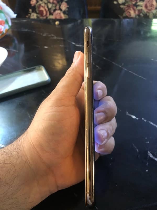 iPhone X max 64 gb Pta approved 4