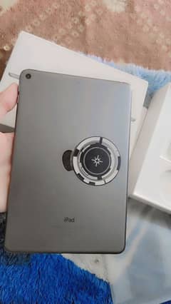 I HAVE I PAD MINI 5 256GB CONDITION 10 OF 10