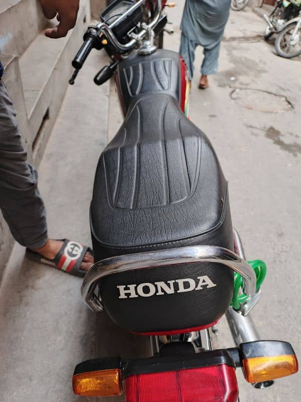 Honda CD 70 in new condition 2