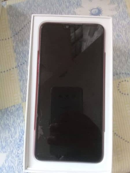 Oppo  F7 with box and charger 4 64 1