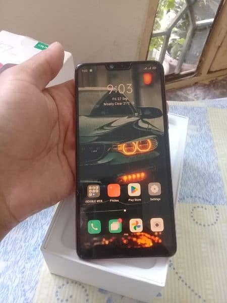 Oppo  F7 with box and charger 4 64 2