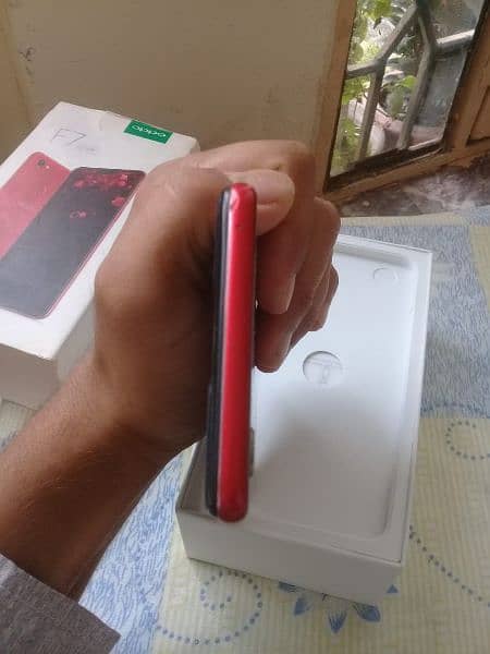 Oppo  F7 with box and charger 4 64 5