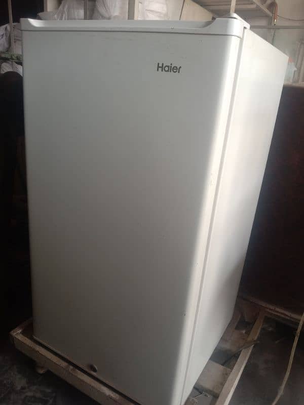 Haier Single Door mini Fridge 0