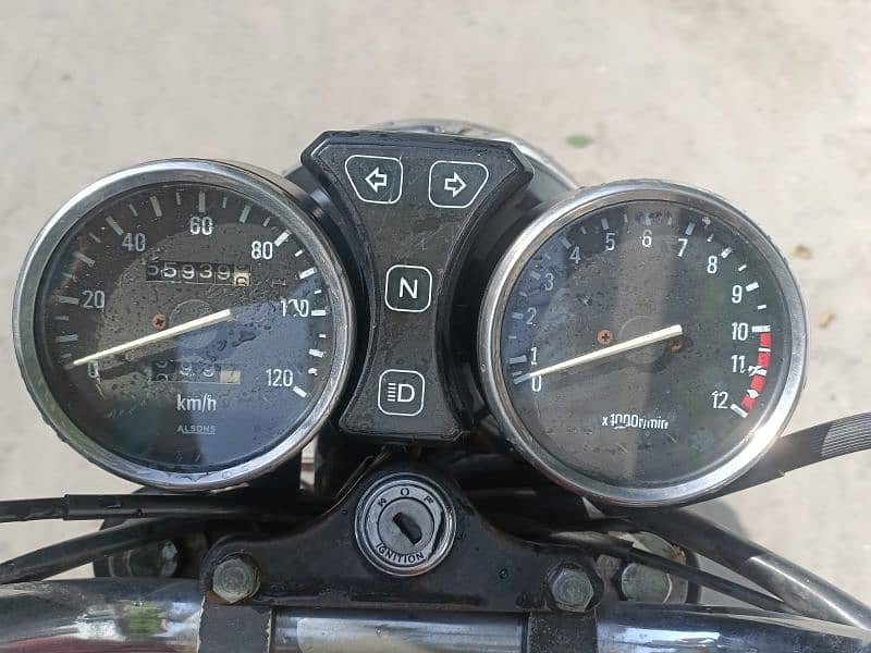 Suzuki GSX 150 14