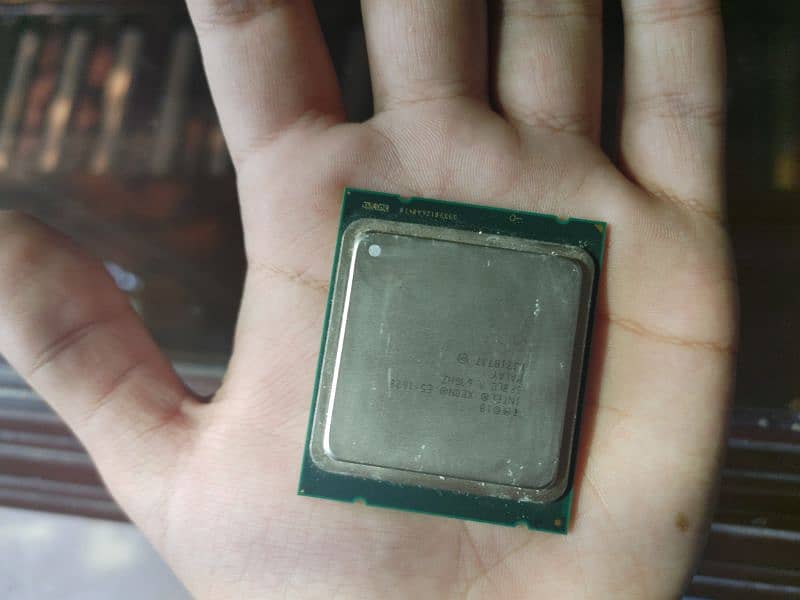 Intel Xeon E5-1620 Processor 2