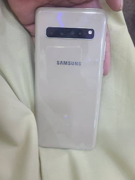 Samsung s10 5g dotted 10/10 condition 0