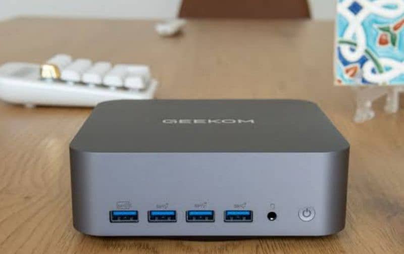 geekom gt1 mega mini pc 0