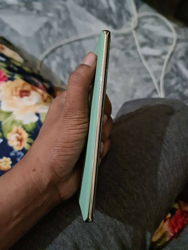 tecno spark 20 pro plus 2