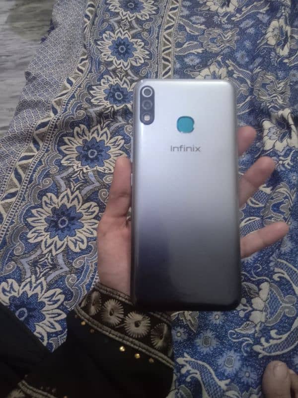 Infinix hot 8 lite 1