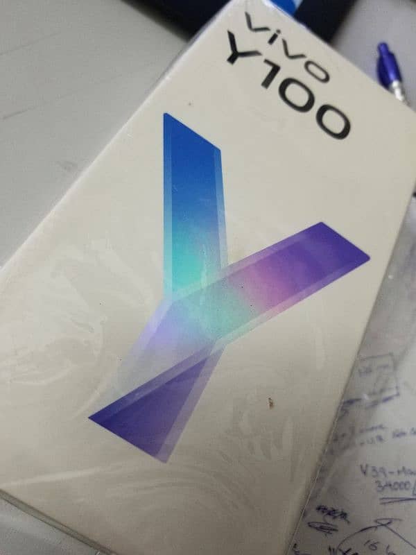 VIVO Y100 0