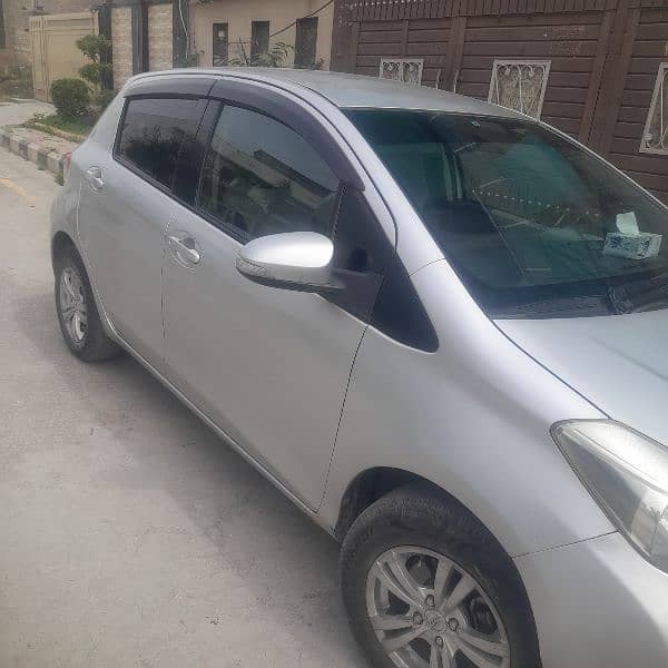 Toyota Vitz 2011 3