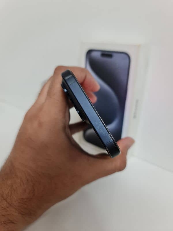 Apple iPhone 15 Pro Max 256gb LLA NON PTA Blue Color 4