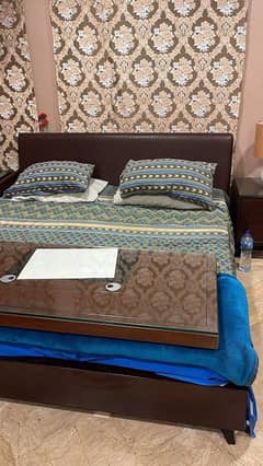 King size bed for sale 0