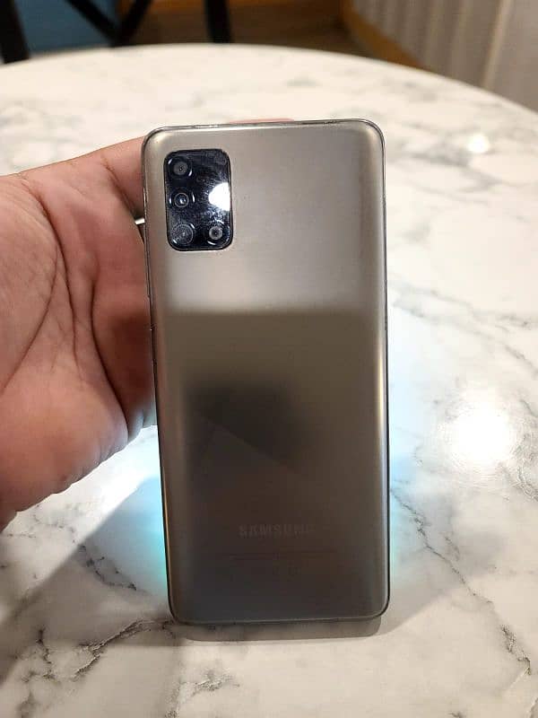 Samsung galaxy A51 1