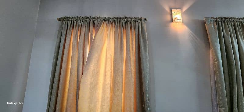 drawing room curtains (jus like new) 8month used 1