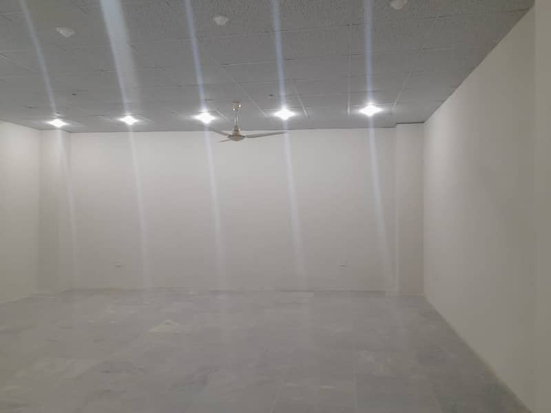 PC Marketing offers!34000sqft khanna pul main tramri independent Plaza available for rent 13