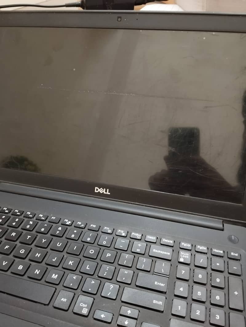 Dell Laptop for Sale – i5, 8th Gen, 8GB RAM, M2 Card, Numeric Keyboard 1