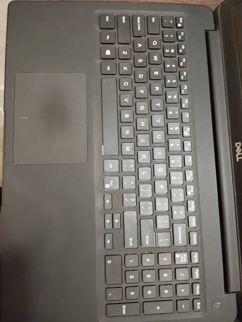 Dell Laptop for Sale – i5, 8th Gen, 8GB RAM, M2 Card, Numeric Keyboard 2