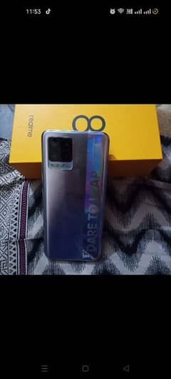 realme 8