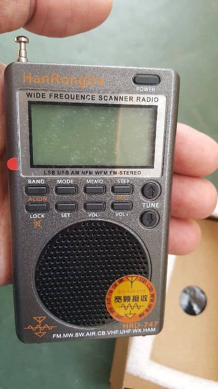 HRD-747 All Bands (AM, FM, MW, SW/SSB, Air Band, W/Band, UHF/VHF Radio 2