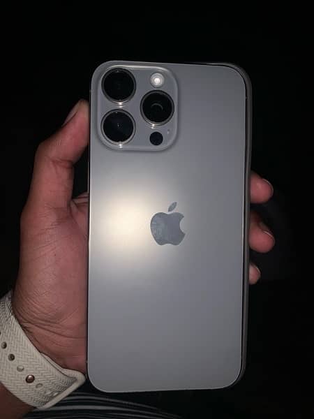 iphone 15 pro max 2