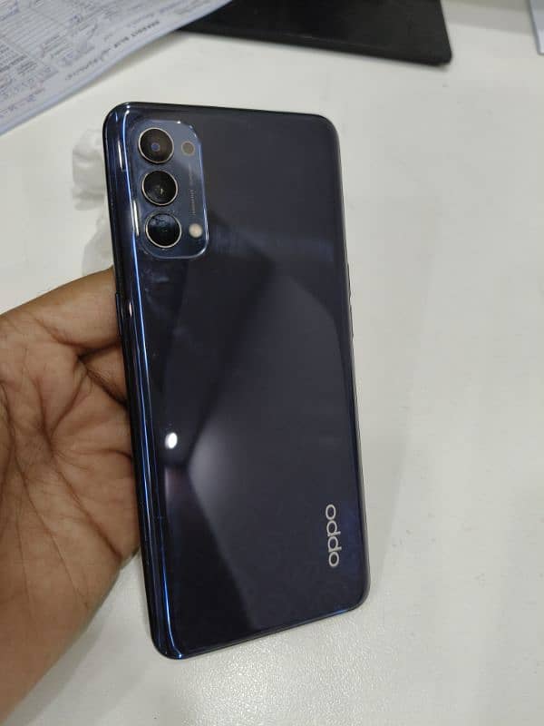 Oppo Reno 4 (8GB/128GB) 1