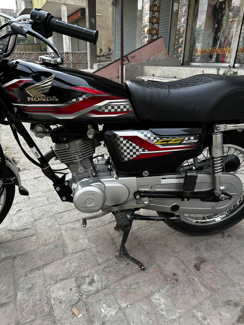 Honda 125 2024 6