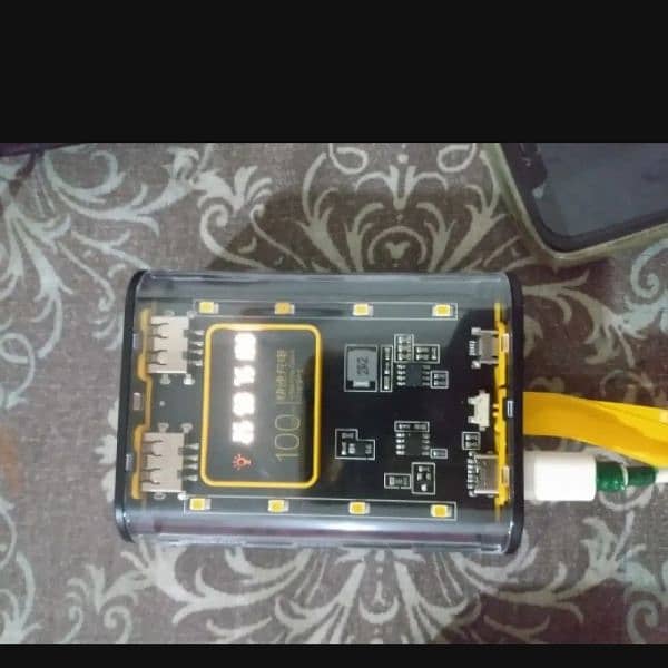 Power bank case ha dual usb output . cells shamil nhi ha . 2