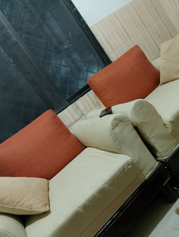 5 seater sofa set in good condition 4