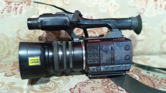 Panasonic PV 100 Camara70000k