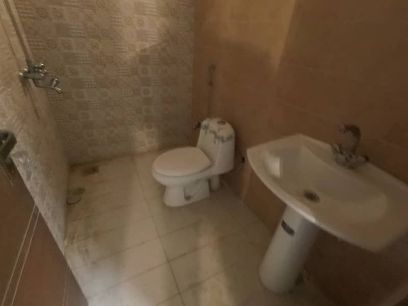 Prime Location 750 Square Feet Flat In Al-Jadeed Residency Best Option 2