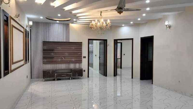 Bahria Town - Iris Block 10 Marla House Up For rent 1