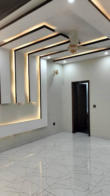 Bahria Town - Iris Block 10 Marla House Up For rent 3