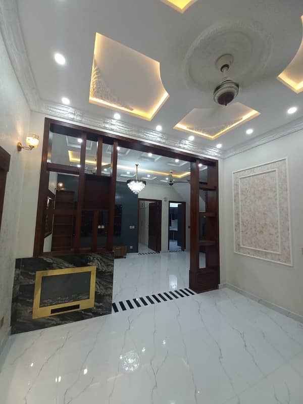 10 Marla Upper Portion Situated In Bahria Town - Safari Block For rent 2