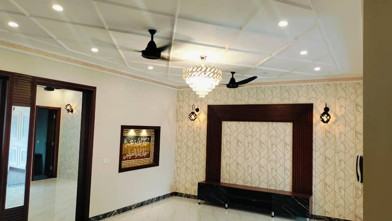 10 Marla Upper Portion Situated In Bahria Town - Safari Block For rent 7